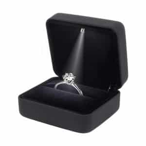 Naimo Engagement Ring Gift Box